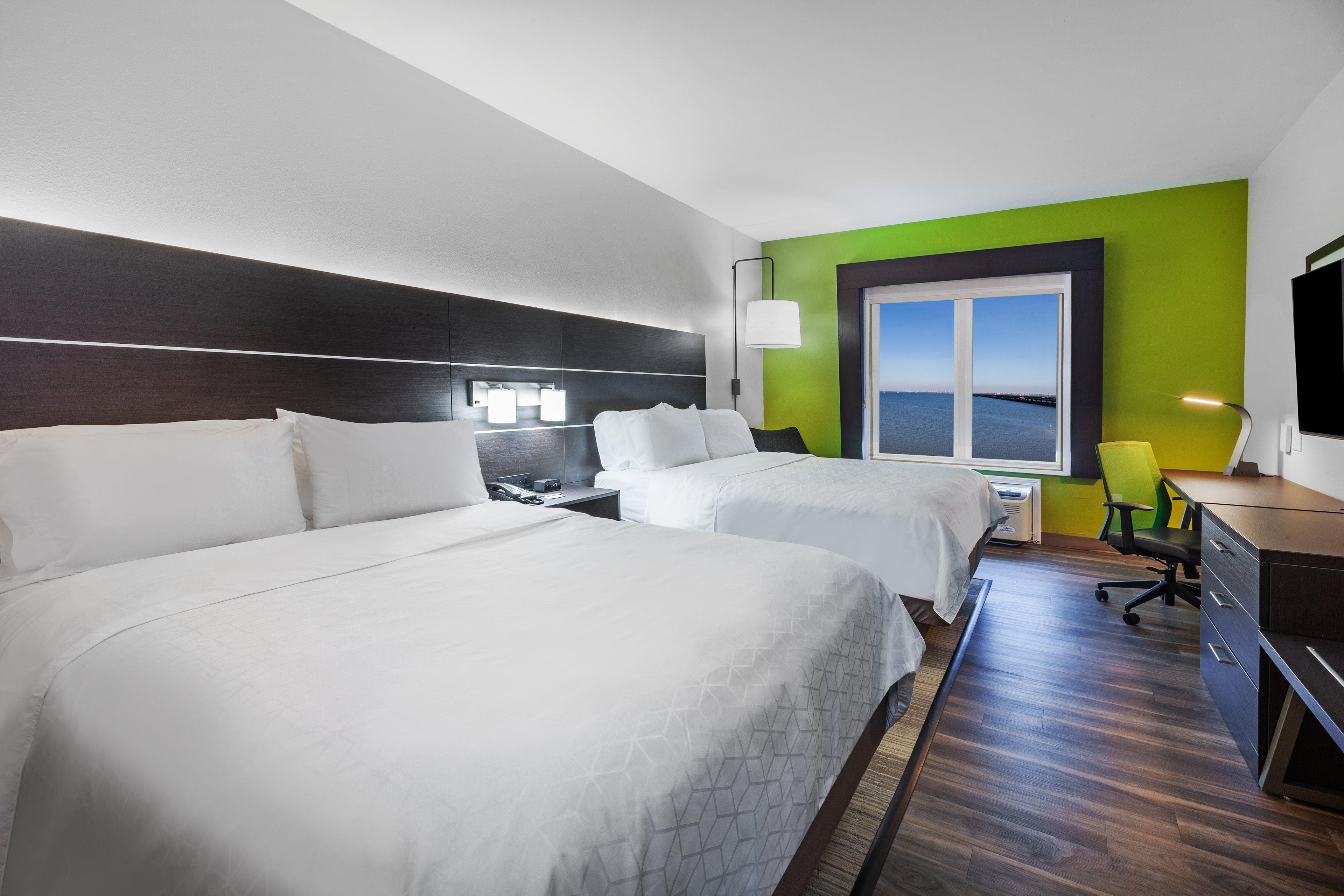 Holiday Express By Ihg Hotel